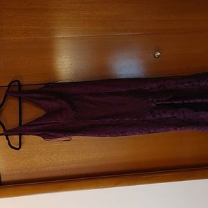 Le Chateau Medium Purple Lace Formal Dress